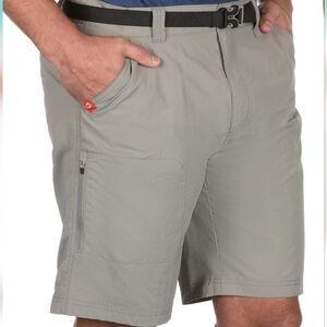 The American Outdoorsman Men's  Shorts Size 38 NWT